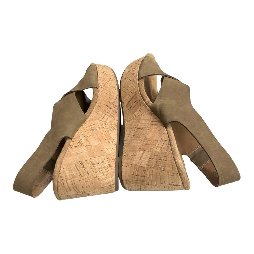 Clark's Caselynn Nubuck Cork Wedge Sandals Sz 10